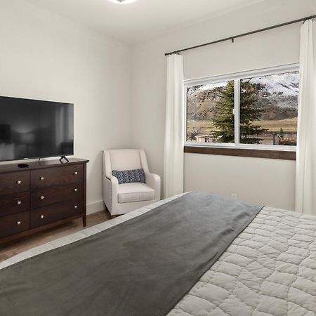 Yellowstone Hot Springs Resort Gardiner Luaran gambar