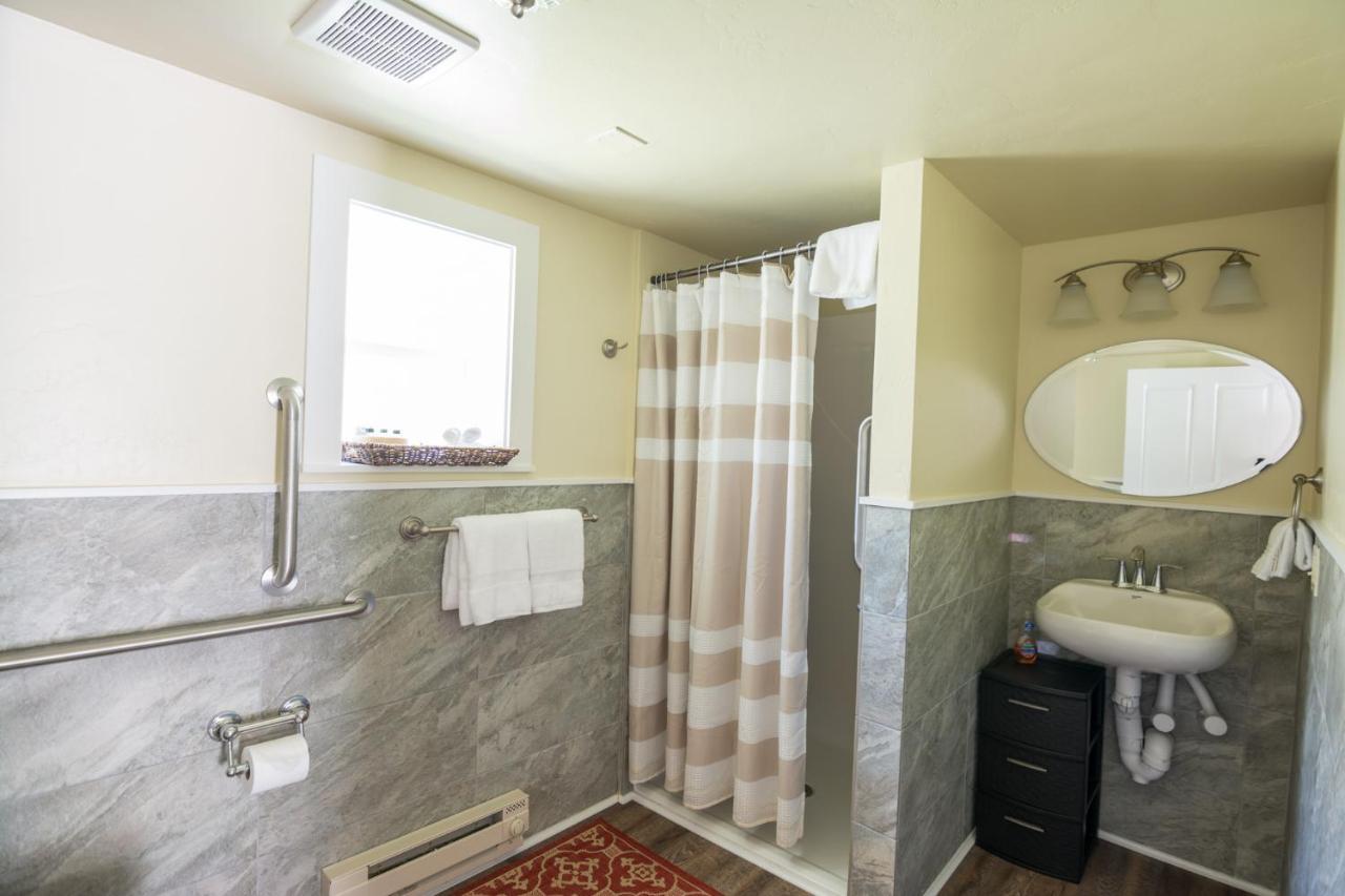 Yellowstone Hot Springs Resort Gardiner Luaran gambar